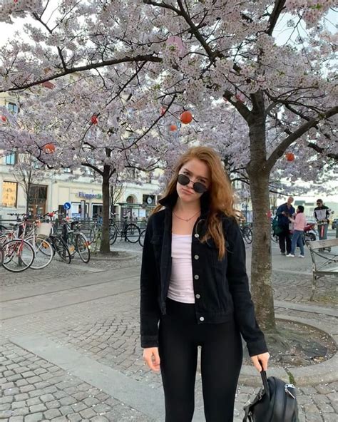 Jia Lissa, Lily Blossom .